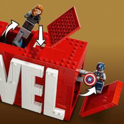 Lego marvel logotipo y figuras