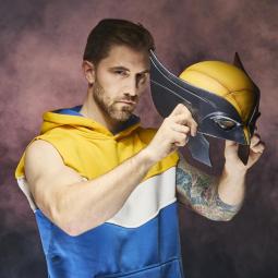 Réplica casco premium hasbro marvel tudios deadpool & wolverine - wolverine