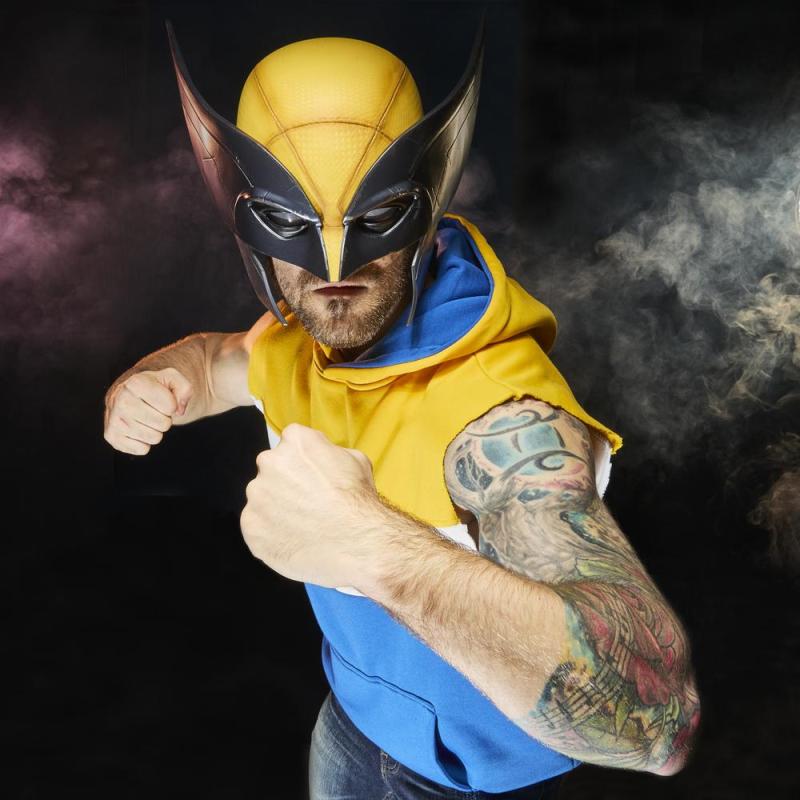 Réplica casco premium hasbro marvel tudios deadpool & wolverine - wolverine