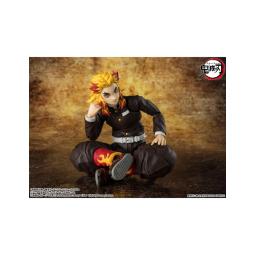 Kyojuro rengoku figura 15 cm demon slayer: kimetsu no yaiba sh figuarts