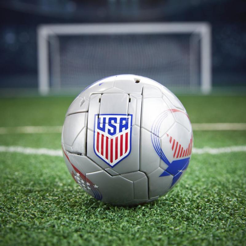 Figura hasbro transformers futbol 2 en 1 breakway